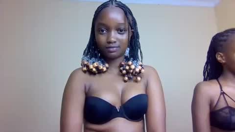 Elly online show from November 14, 8:31 pm