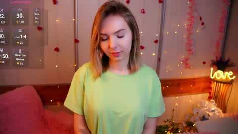 Kate online show from May 2, 4:32 pm