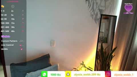 alyssia wolds online show from October 10, 10:53 am