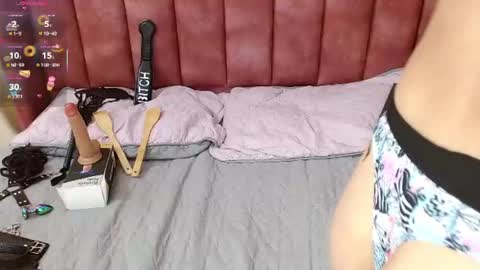 Hilary Ester online show from June 13, 9:01 pm
