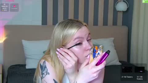 Amalia online show from July 25, 1:07 pm