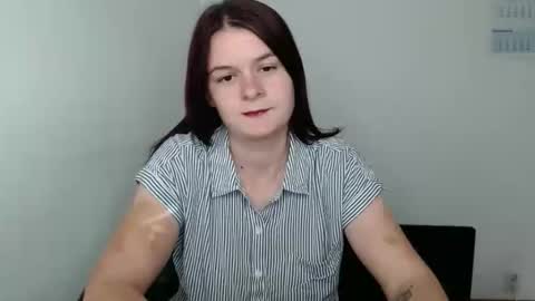 The queen of the biceps  online show from October 16, 1:58 pm