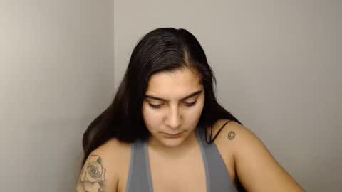 The queen of the biceps  online show from January 17, 5:00 am