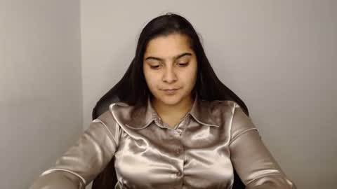 The queen of the biceps  online show from December 4, 1:03 am