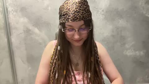 Amanda online show from March 15, 8:27 am