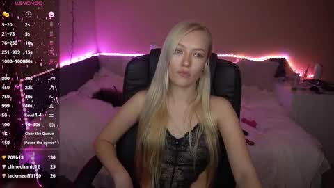 Amanda online show from September 29, 1:27 pm