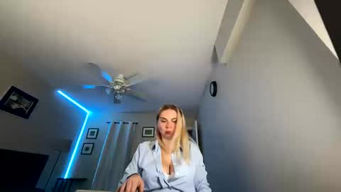 Amanda online show from October 16, 6:54 pm