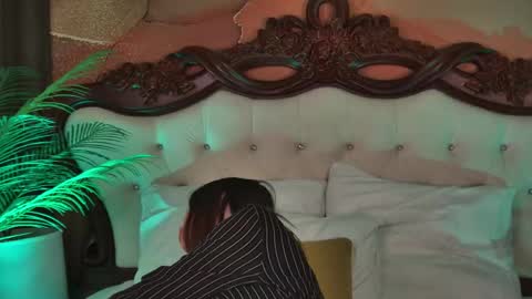 amandariver_ online show from April 12, 9:17 pm