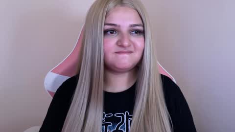 Amandha online show from February 5, 2:48 pm