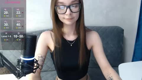 Mila online show from February 18, 6:28 pm