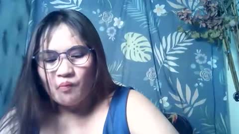 amazing angel online show from May 28, 7:50 am