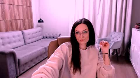 Izza online show from January 14, 1:27 pm