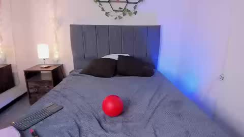 ambar_gh1 online show from March 11, 8:22 pm