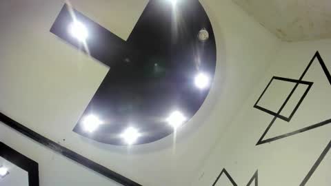 Ambar online show from March 6, 9:10 pm