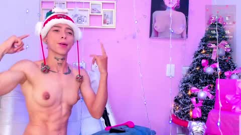 Amber  online show from December 25, 5:15 pm