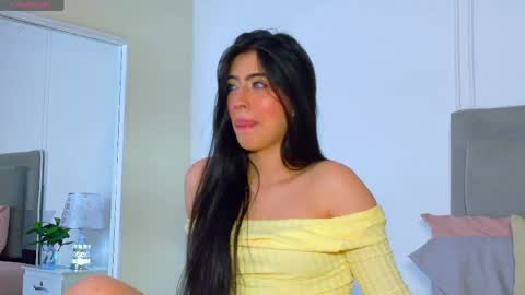 amber_bull online show from April 17, 10:50 am