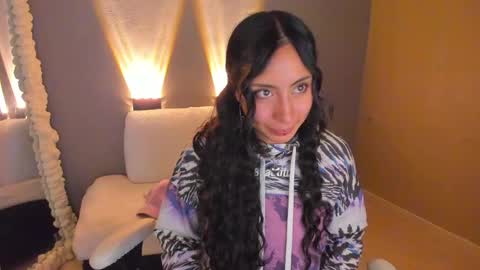 amber_curly online show from February 20, 10:48 pm