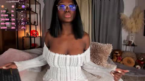 Amber online show from November 2, 7:50 pm