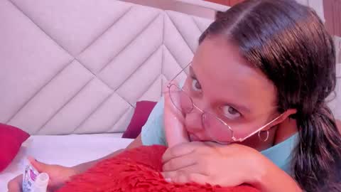 amberqueenx1 online show from February 28, 1:10 pm