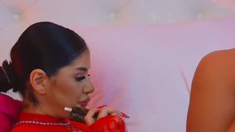 Amberseyes online show from April 4, 9:52 am