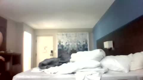 ambionce online show from April 22, 5:26 am