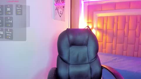 amelia_lopez24 online show from February 14, 8:33 pm