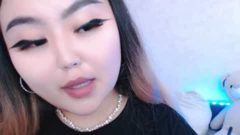 Amelia online show from June 12, 4:37 pm