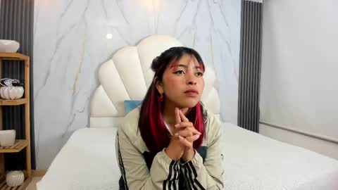 Amelia online show from May 6, 3:21 am