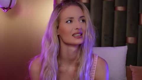 Amelia online show from October 4, 3:56 am