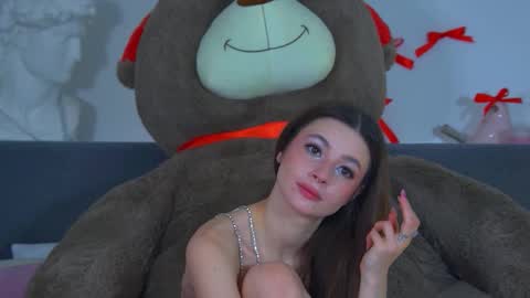 Amelia online show from September 23, 6:39 pm