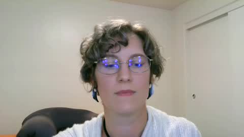 Ameliaishka online show from September 15, 3:59 am