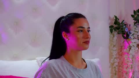 AmeliaJune online show from May 9, 11:51 pm