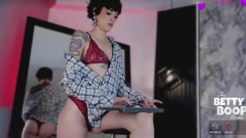 Amelianaughty  online show from April 22, 3:42 pm