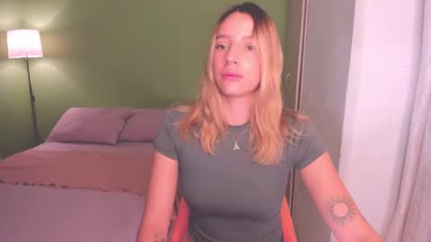 Amelie Graham online show from February 13, 11:17 am