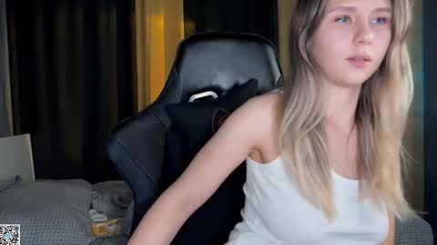 Ameliia castro online show from October 8, 1:59 pm