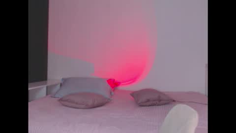 amelinamersi online show from December 1, 6:32 pm