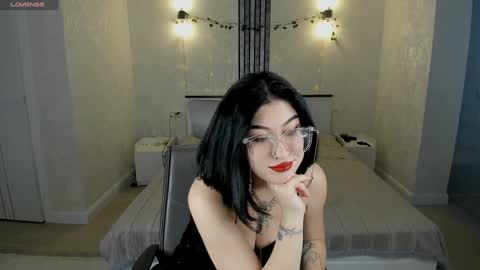 Aylin  online show from January 23, 4:49 pm