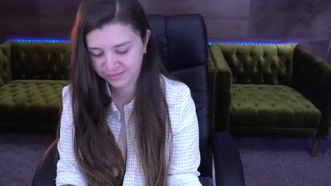 amellymillyy online show from September 14, 1:31 pm