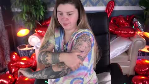 amellymillyy online show from February 6, 2:42 pm