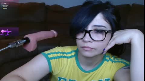 amilust online show from June 15, 8:09 pm