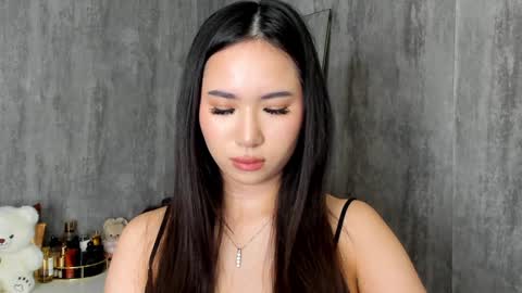 Amina online show from January 10, 12:15 pm