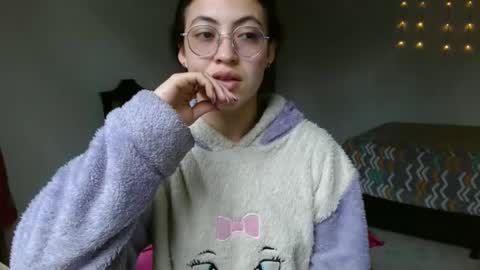 amitlu_ online show from February 2, 6:53 pm