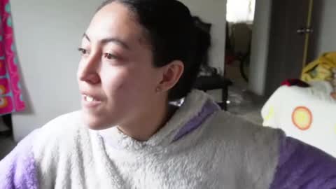 amitlu_ online show from February 25, 7:49 pm