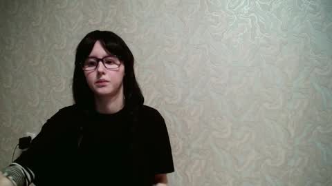 Amomira online show from October 18, 2:31 pm