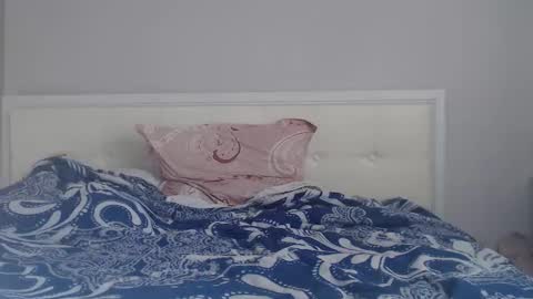 miss unforgettable online show from February 11, 10:06 am