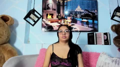 Emy Noa  online show from March 31, 12:43 am