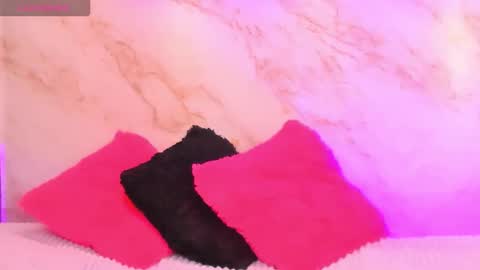 My name is AMY... Nice to meet you  thumb up me please its important online show from March 23, 7:42 pm