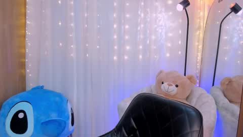 Amy  online show from October 22, 11:48 am