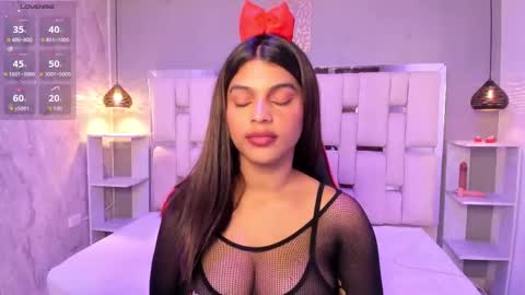 amyevan_ online show from October 15, 11:51 pm