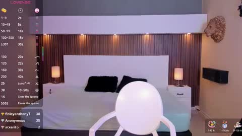 amyjohnsonn online show from September 27, 2:35 pm